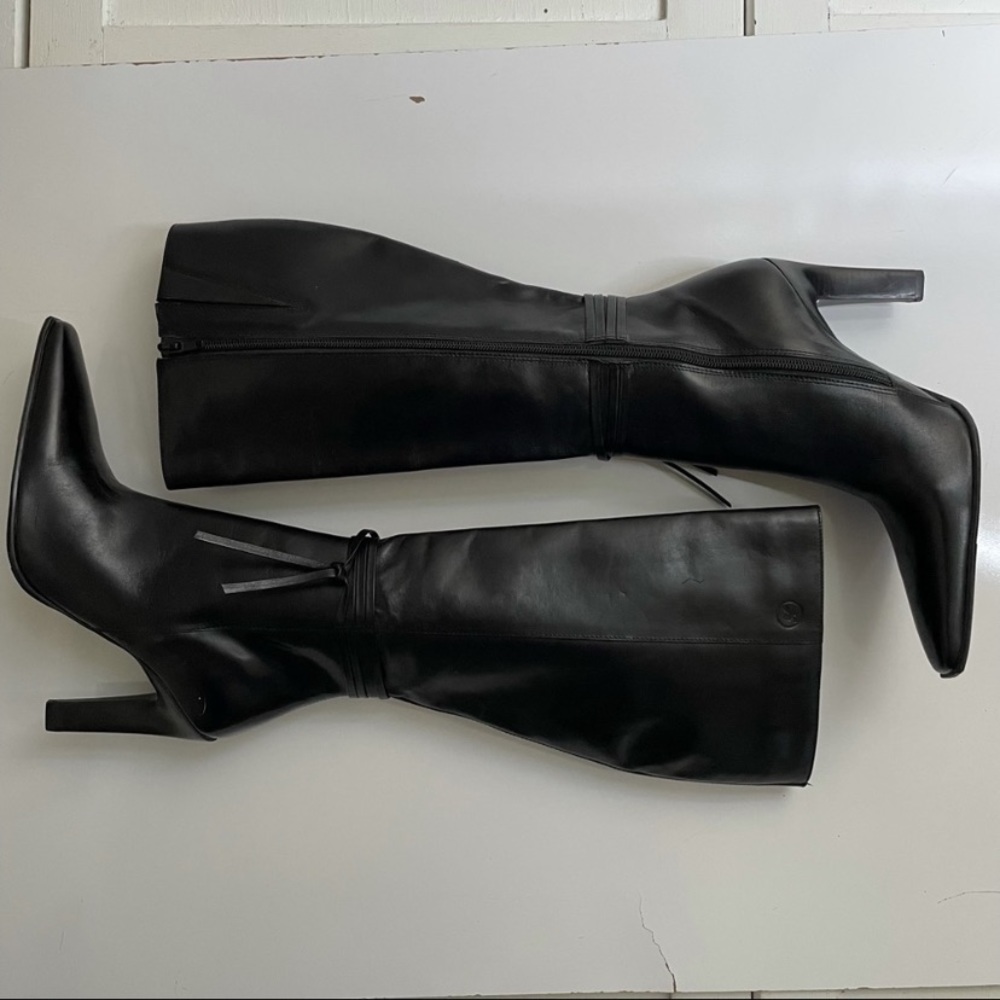 Black Leather Tall Heeled Boots NWOB
